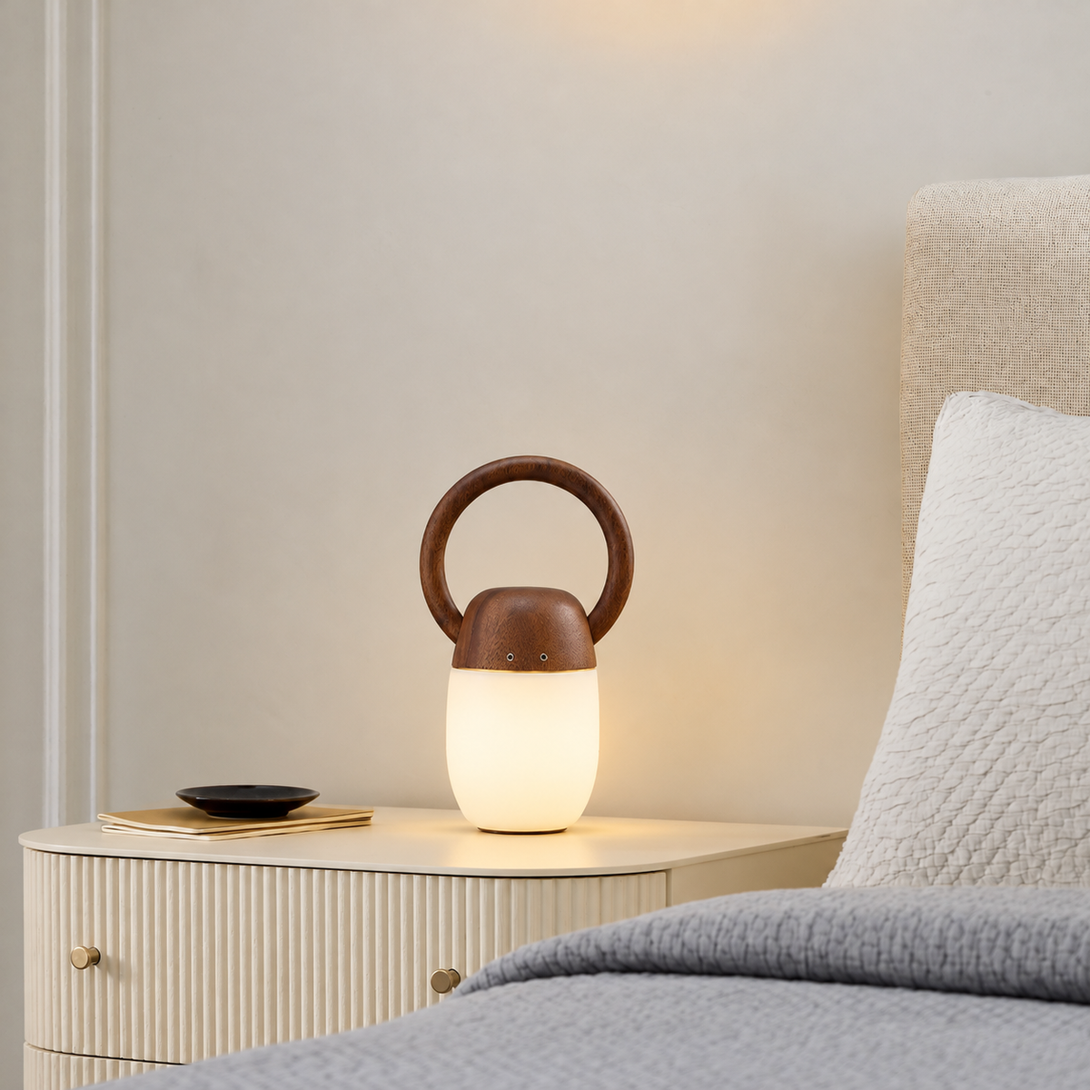 Serene Statue Table Lamp