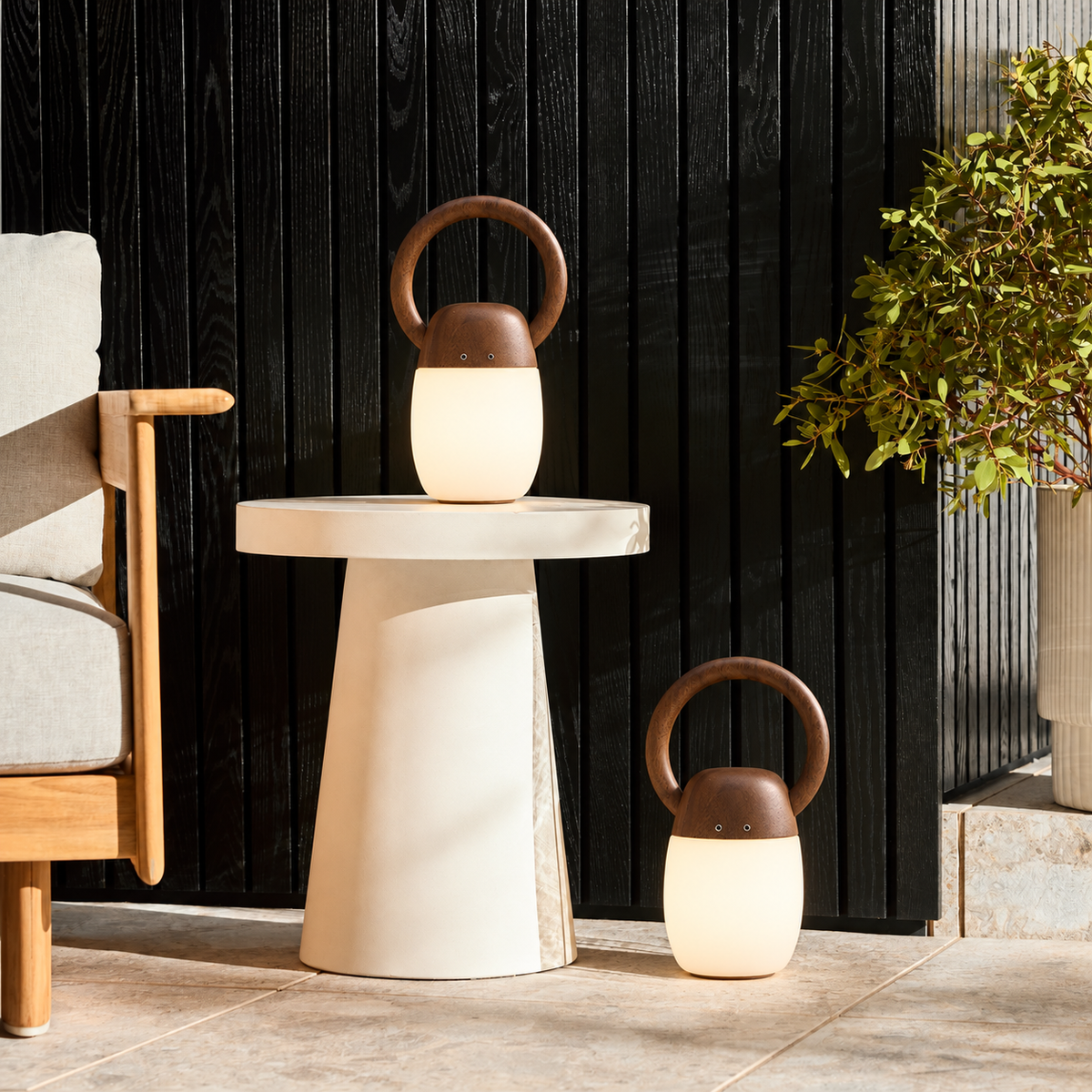 Serene Statue Table Lamp