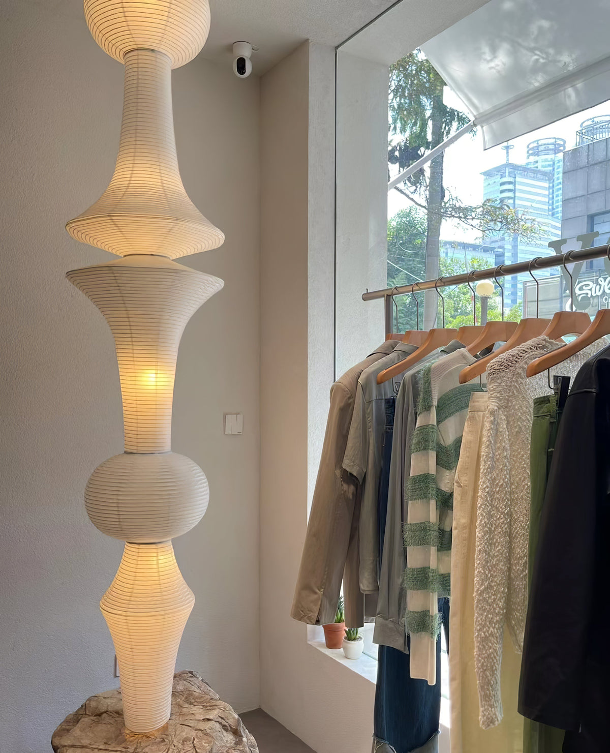Akari E Pendant Lamp