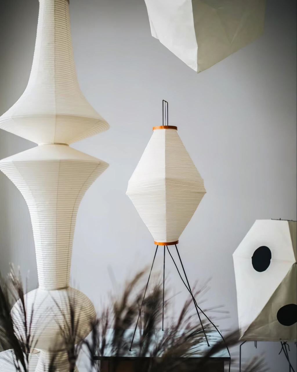 Akari E Pendant Lamp
