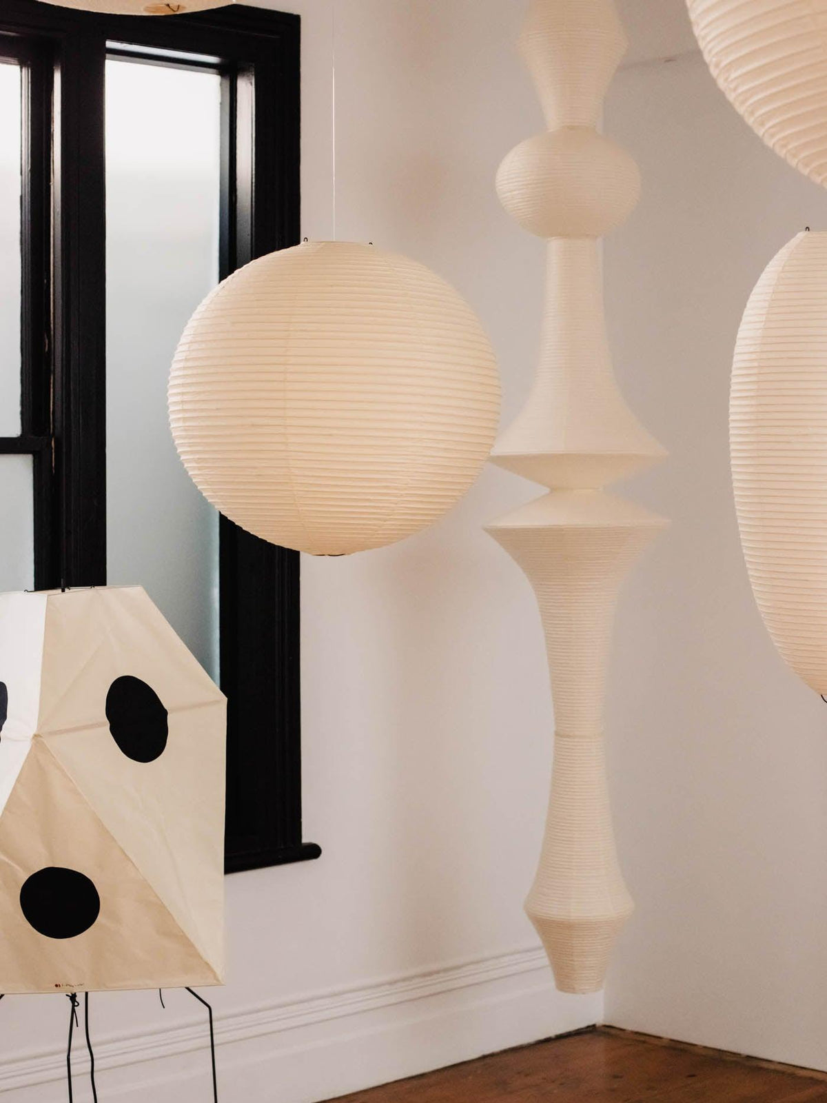 Akari E Pendant Lamp