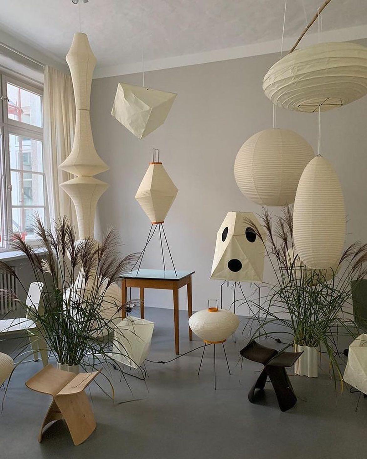 Akari E Pendant Lamp