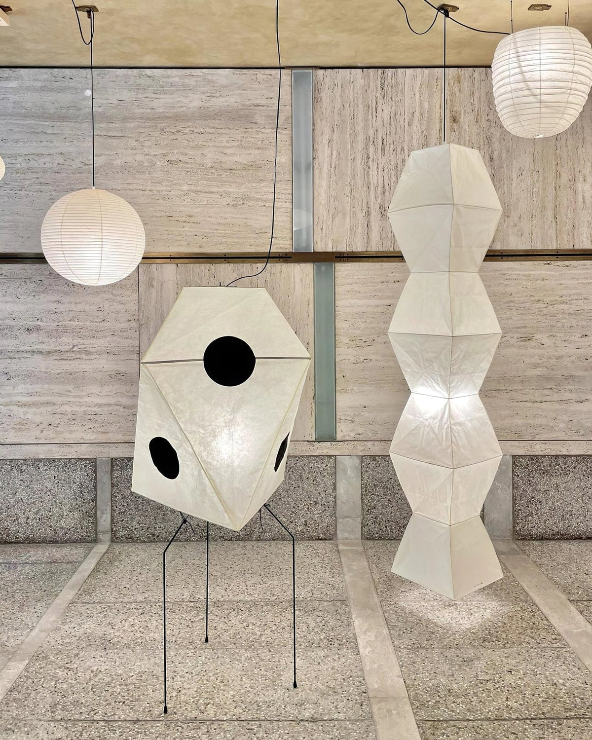 Akari UF3-Q Rice Paper Floor Lamp
