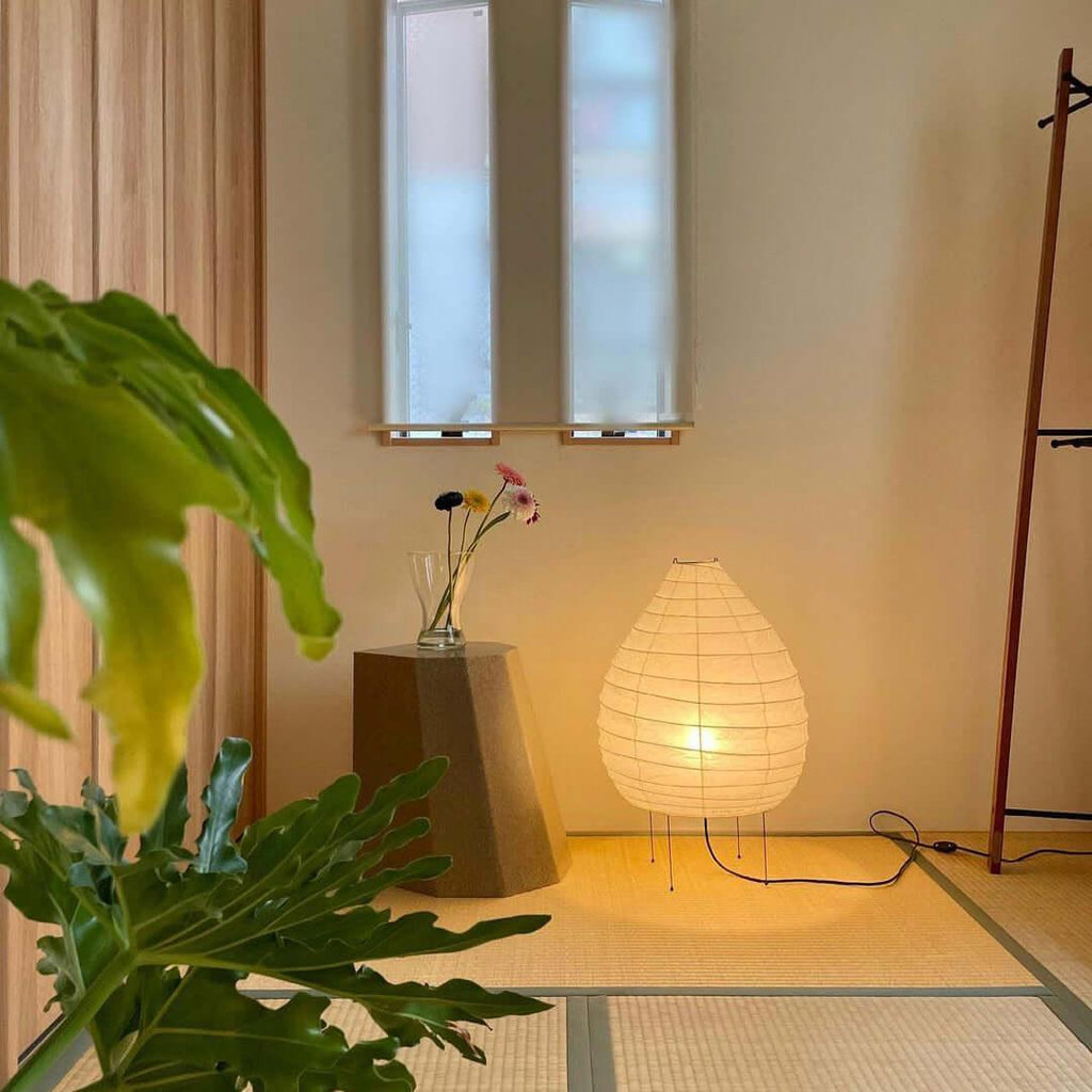 Alari Akari 22N Lantern Table Lamp