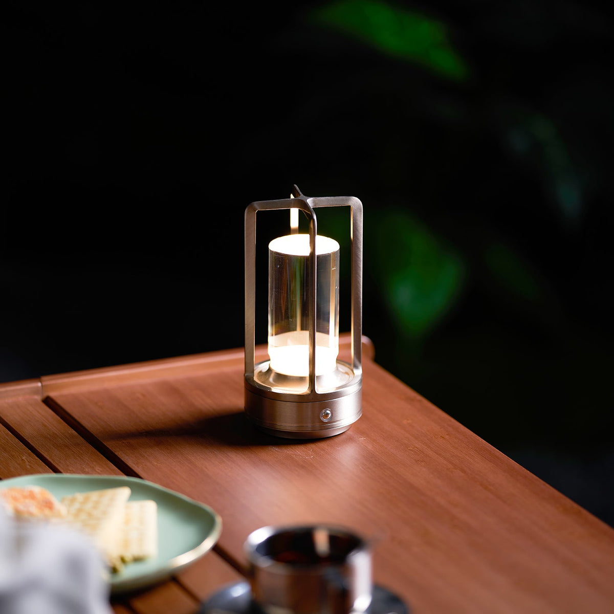 Aura Gleam Table Lamp (built-in battery) — product view 18