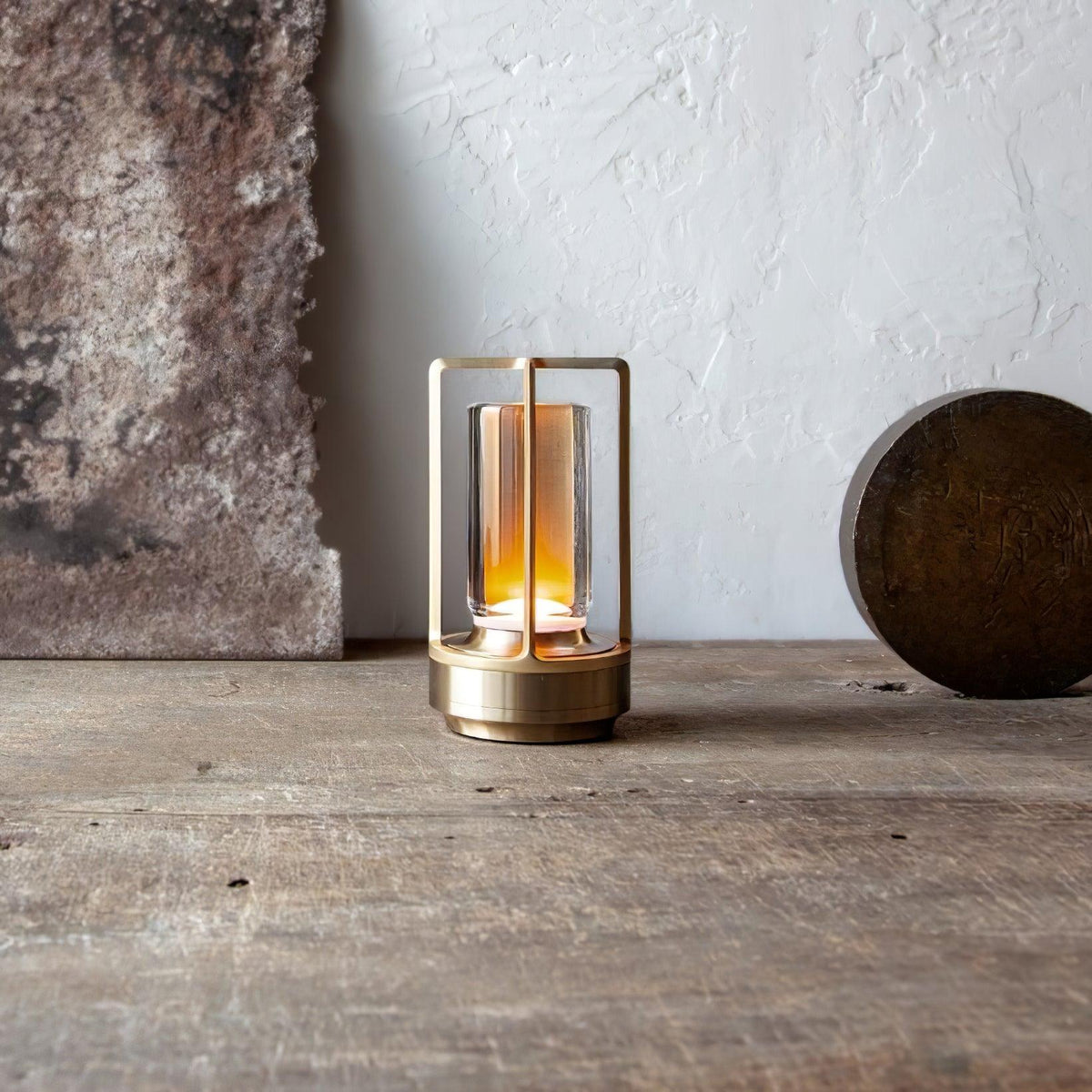 Aura Gleam Table Lamp (built-in battery) — product view 2