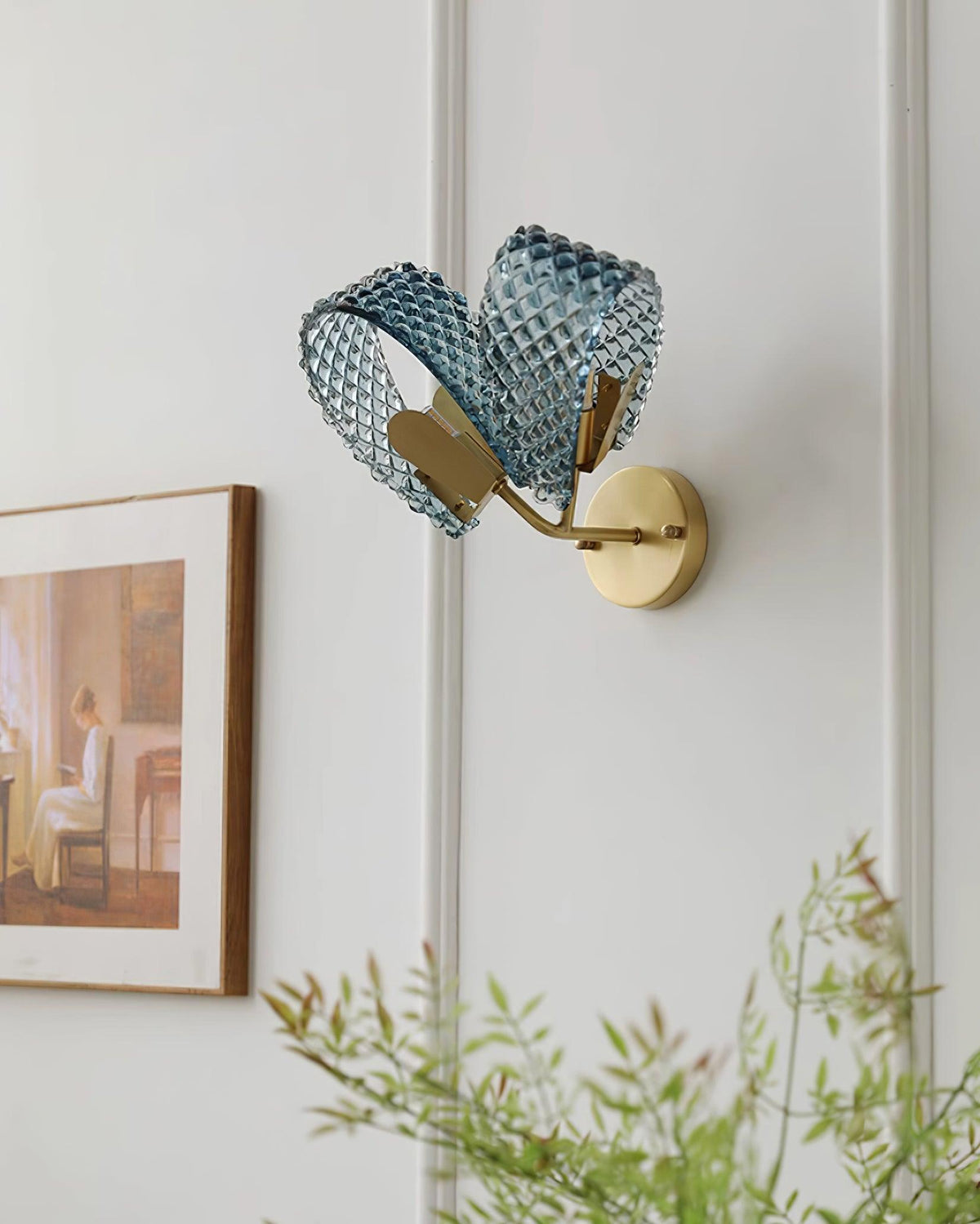 Blue Ribbon Glass Wall Lamp — product view 9
