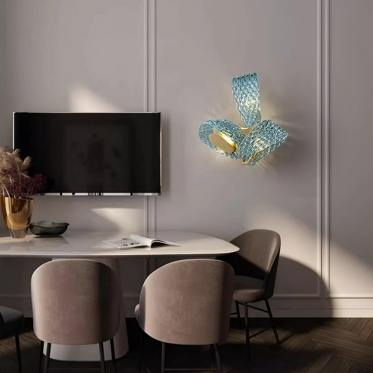 Blue Ribbon Glass Wall Lamp — product view 3