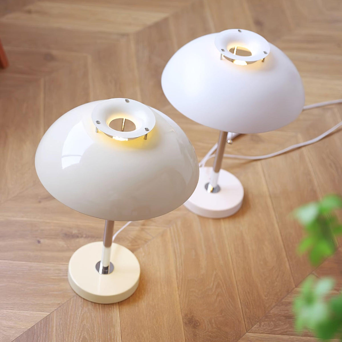 Bowie Metal Table Lamp — product view 16