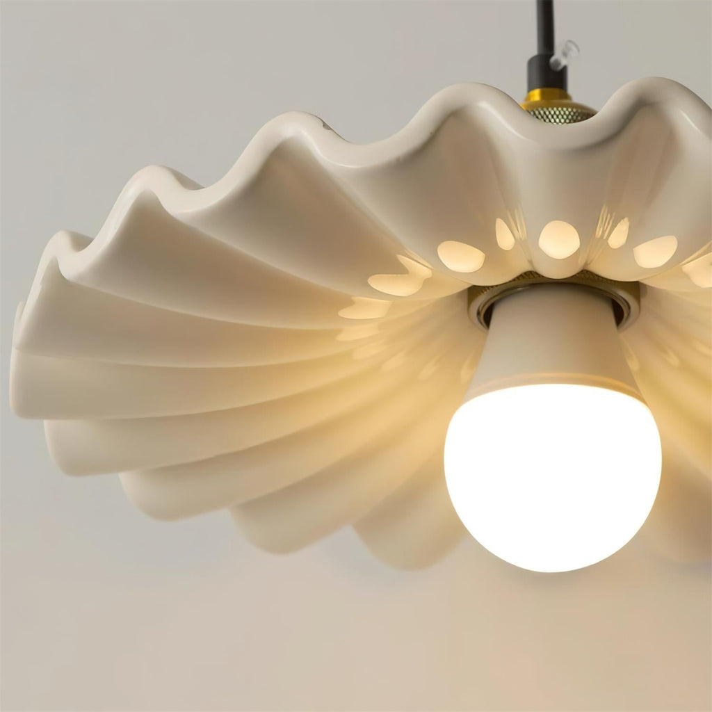 Corolla Metal Pendant Lamp — product view 8