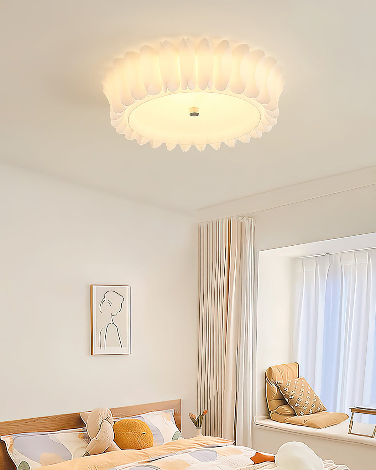 Figura Metal Ceiling Light — product view 4