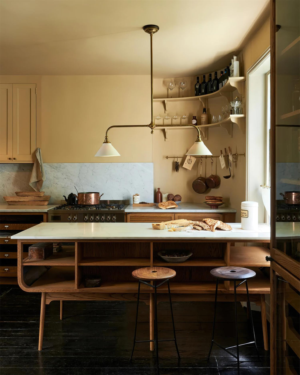 Heirloom Chandelier — product view 9