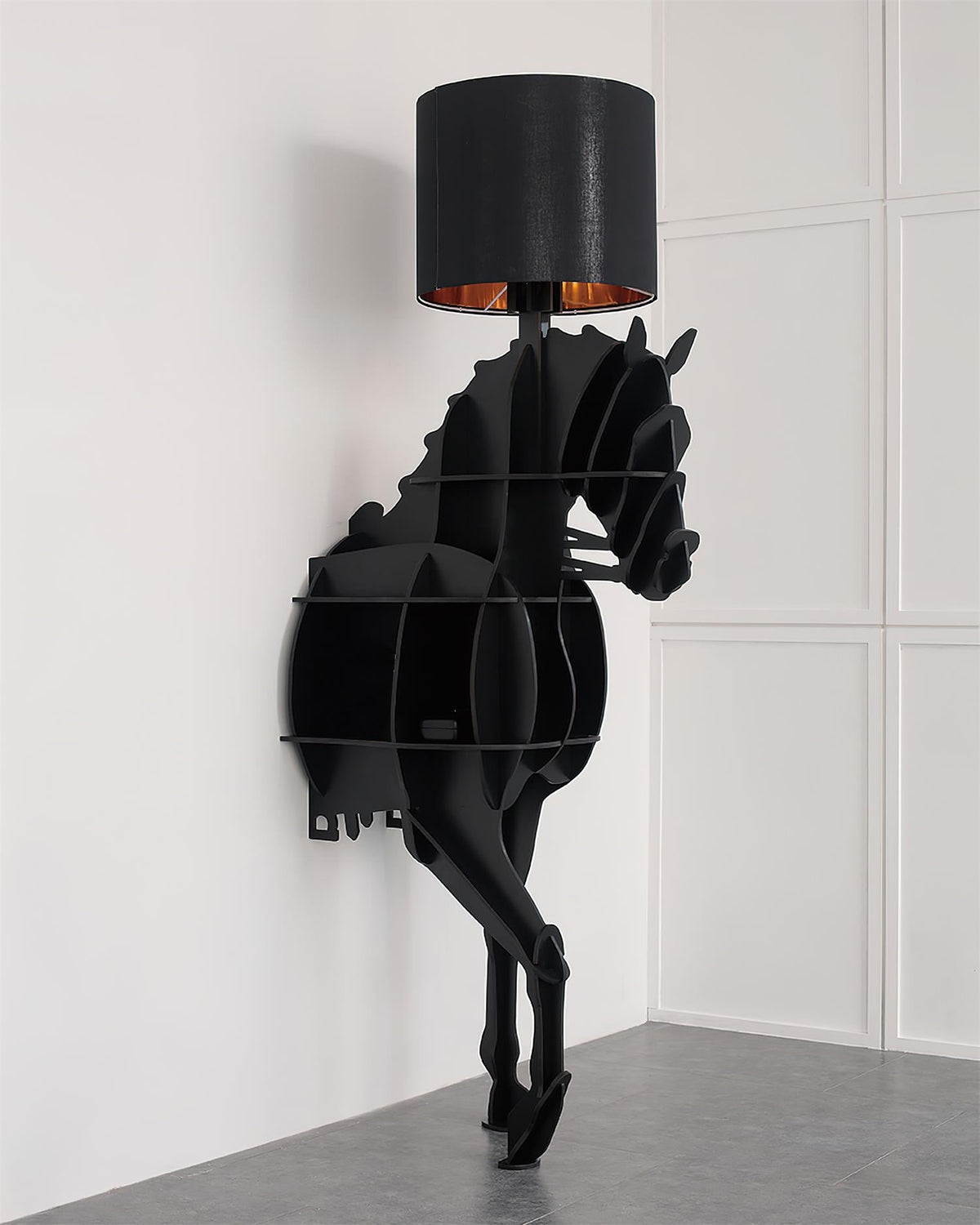 Tete Horse Stand Lamp — product view 4