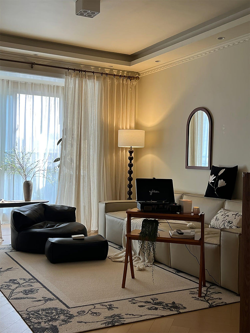 Hugo Barbell Wood Floor Lamp — product view 28