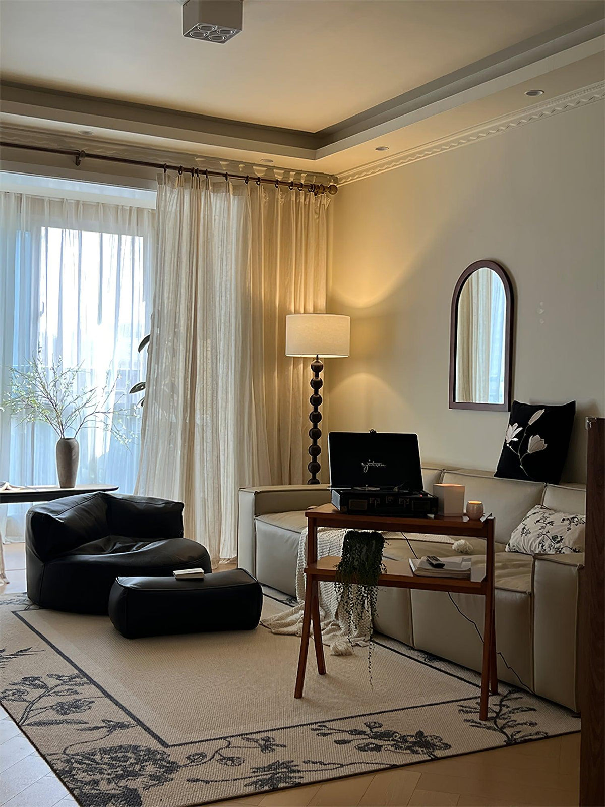 Hugo Barbell Wood Floor Lamp — product view 28