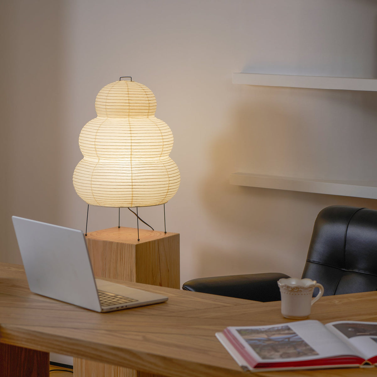 Akari 1A 24A Washi Lantern Table Lamp
