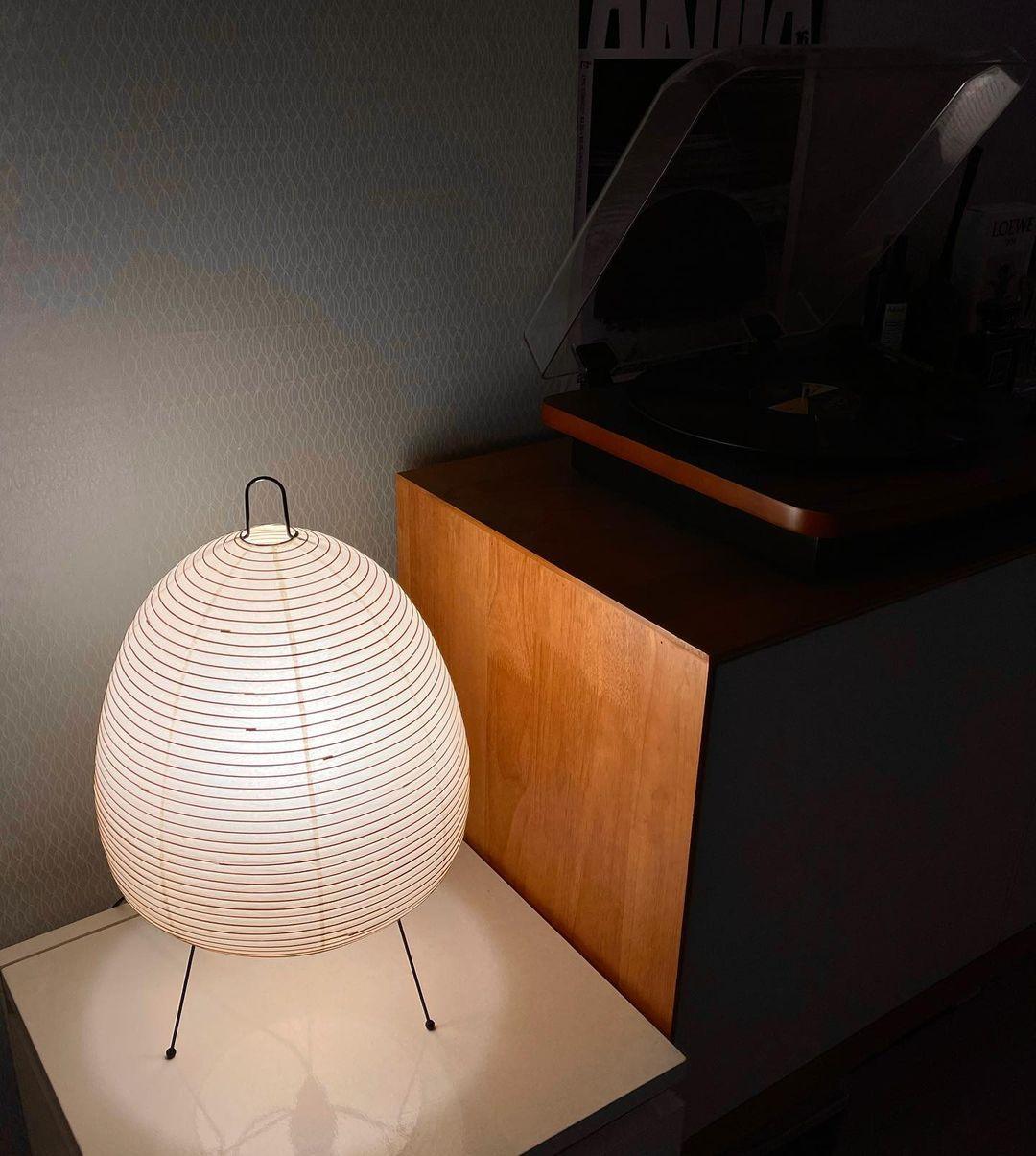 Akari 1A 24A Washi Lantern Table Lamp