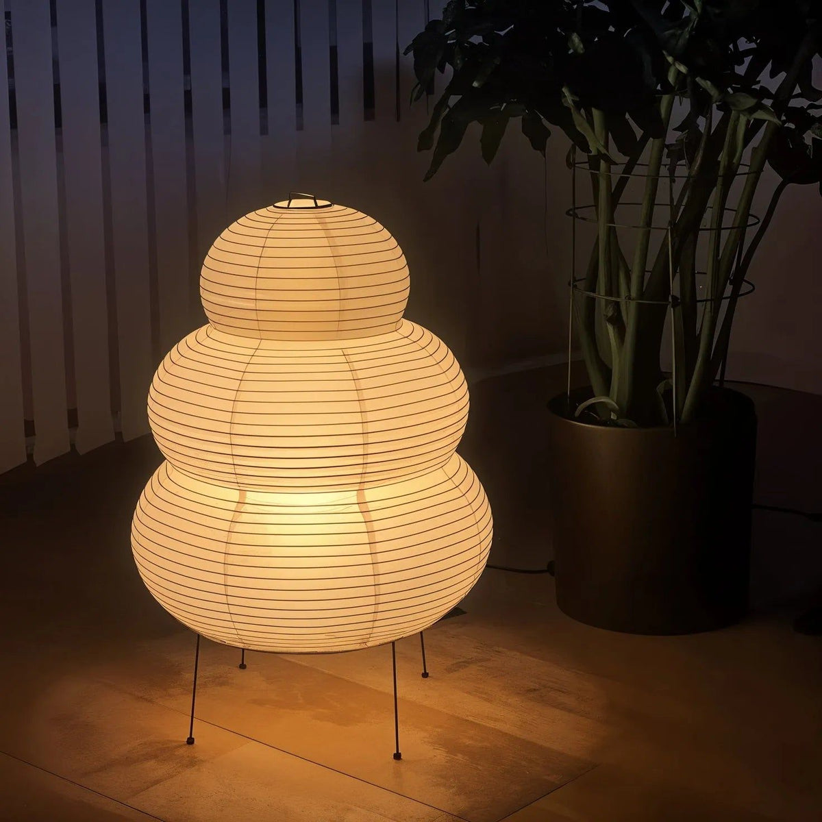 Akari 1A 24A Washi Lantern Table Lamp