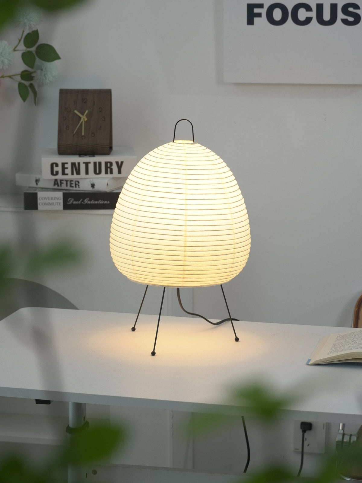 Akari 1A 24A Washi Lantern Table Lamp