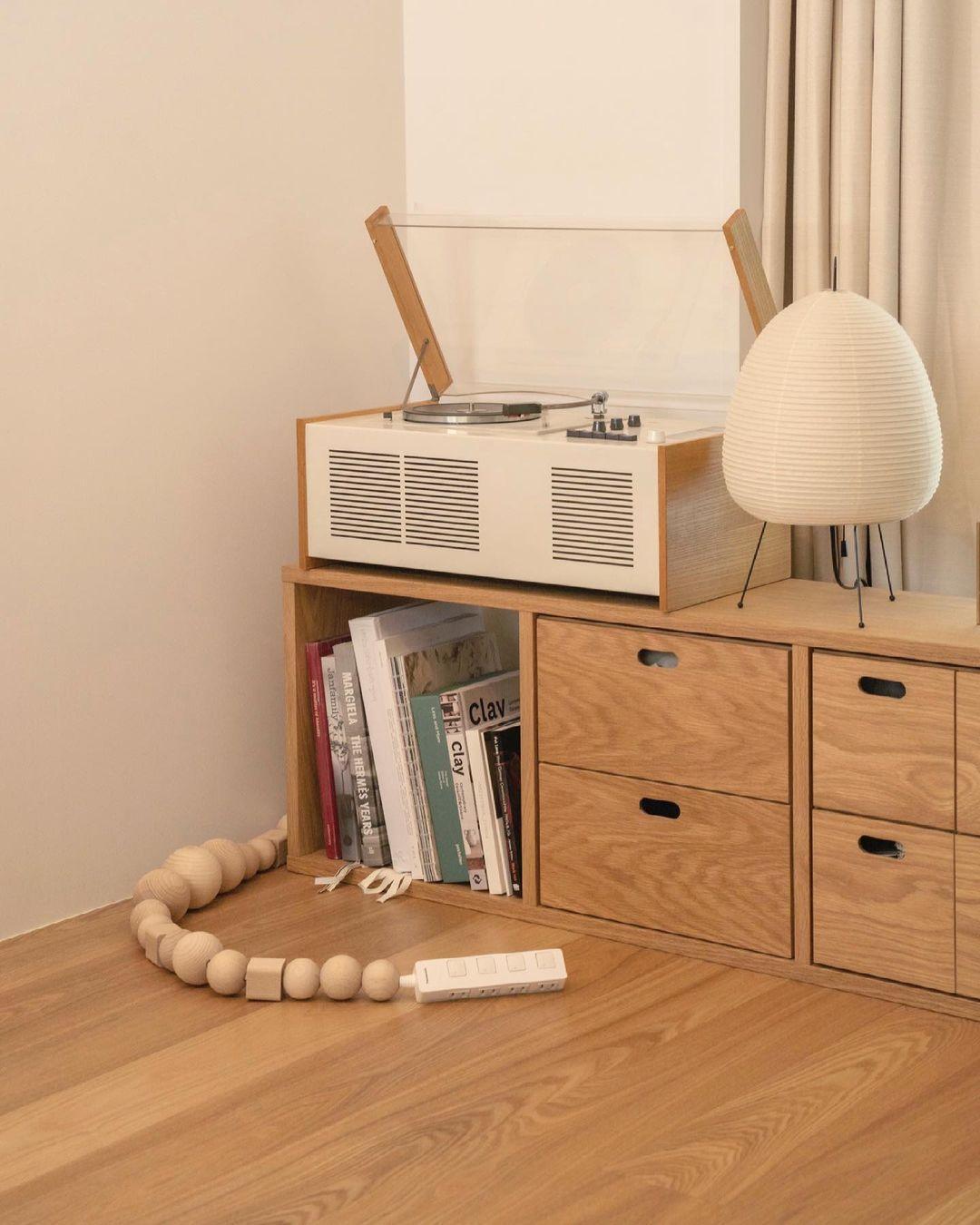 Akari 1A 24A Washi Lantern Table Lamp