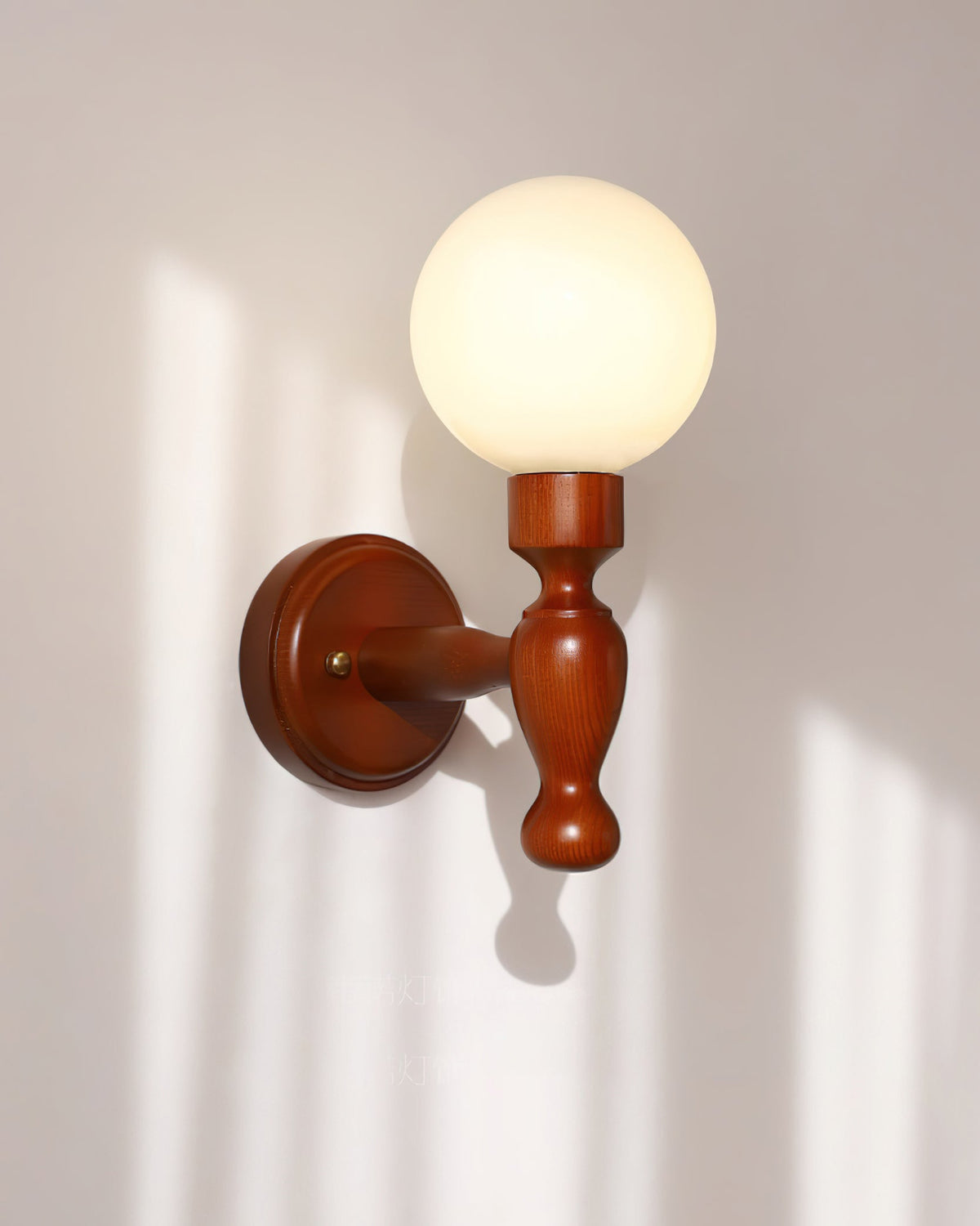 Kuli Wood Wall Lamp — product view 34