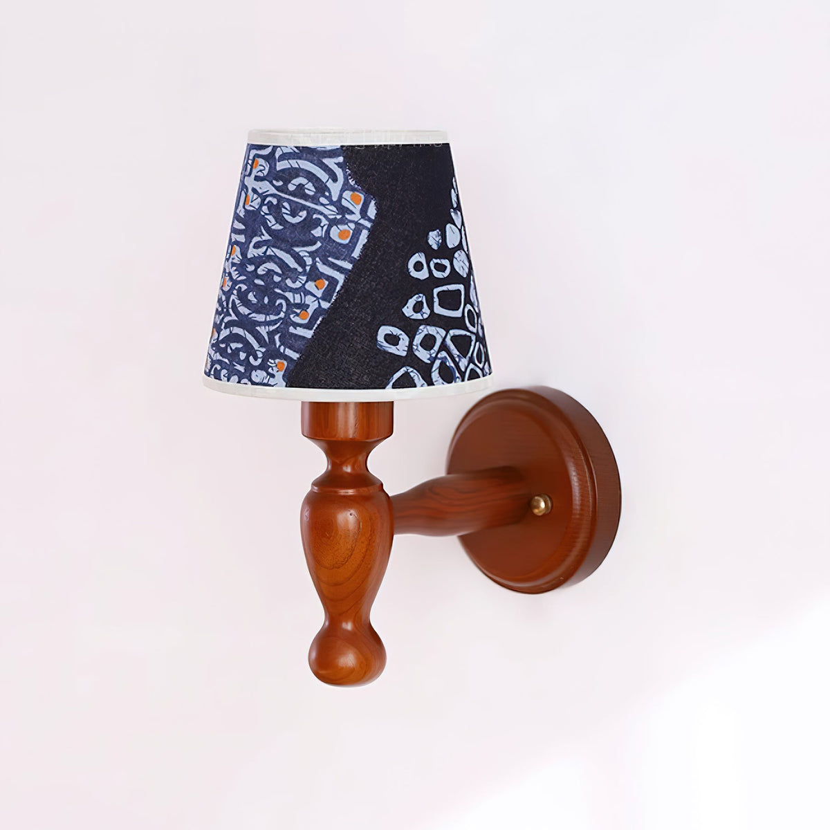 Kuli Wood Wall Lamp — product view 45