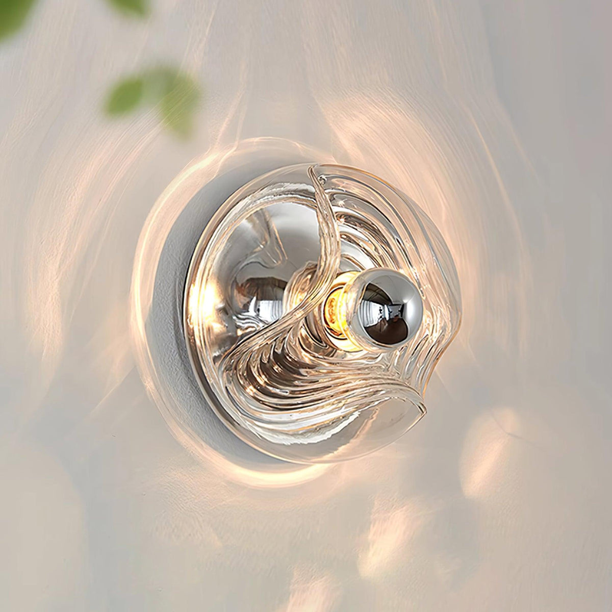 Leisa Glass Wall Lamp — product view 2
