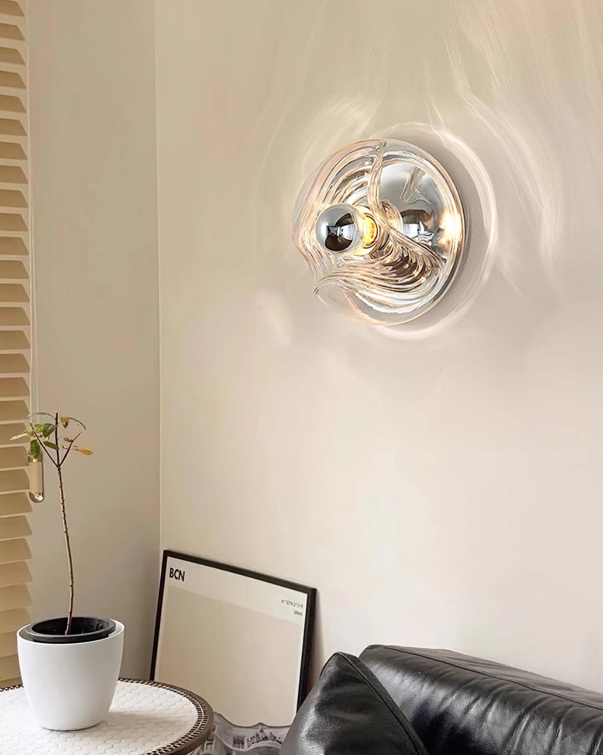Leisa Glass Wall Lamp — product view 17