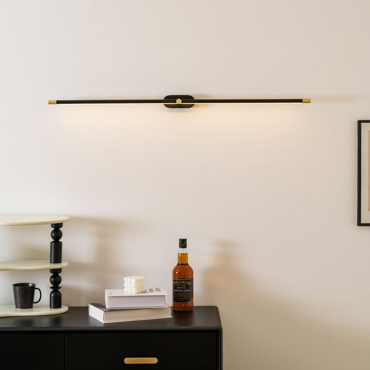 Linear Rechargeable Wall Lamp