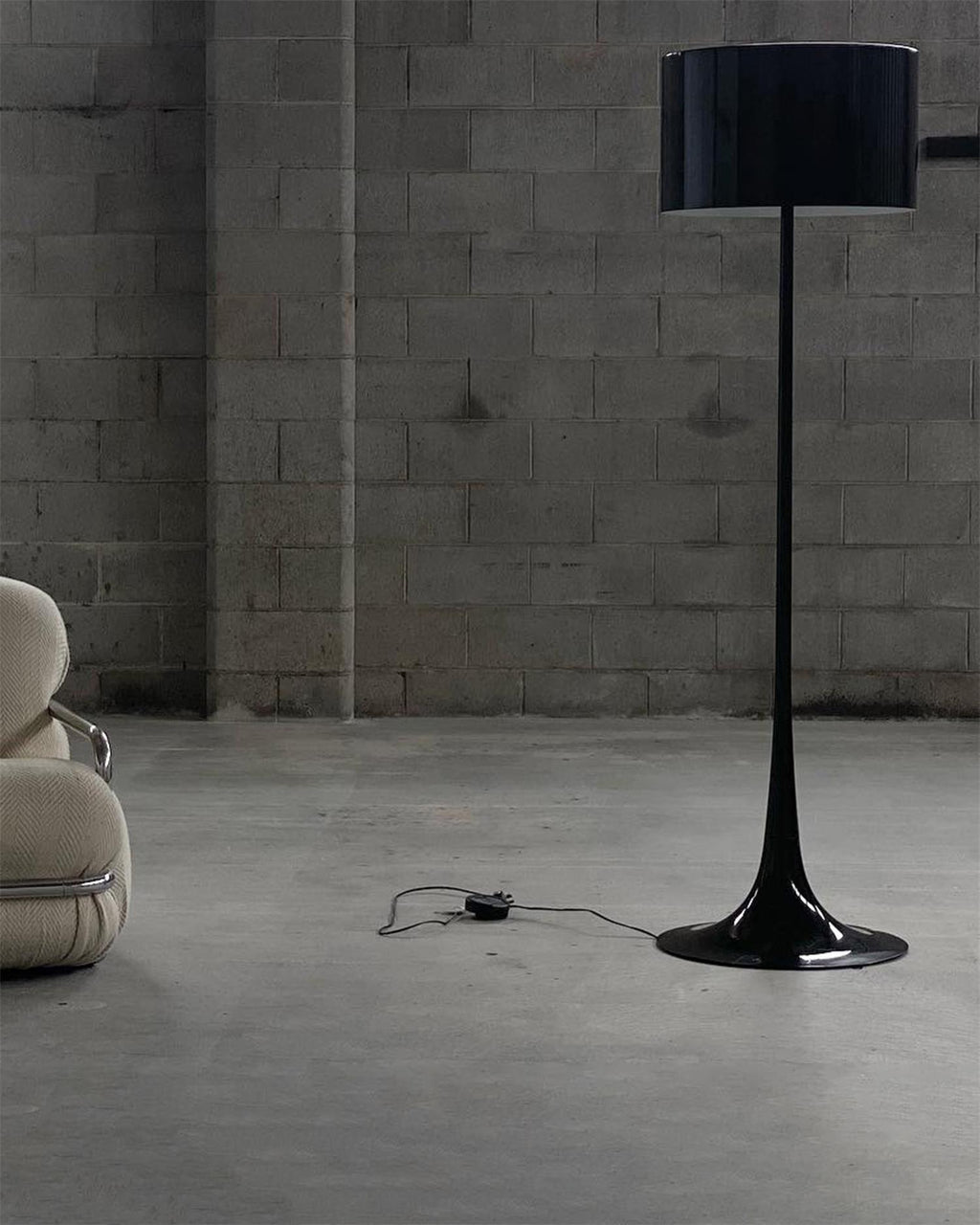 Silhouette Metal Floor Lamp — product view 4