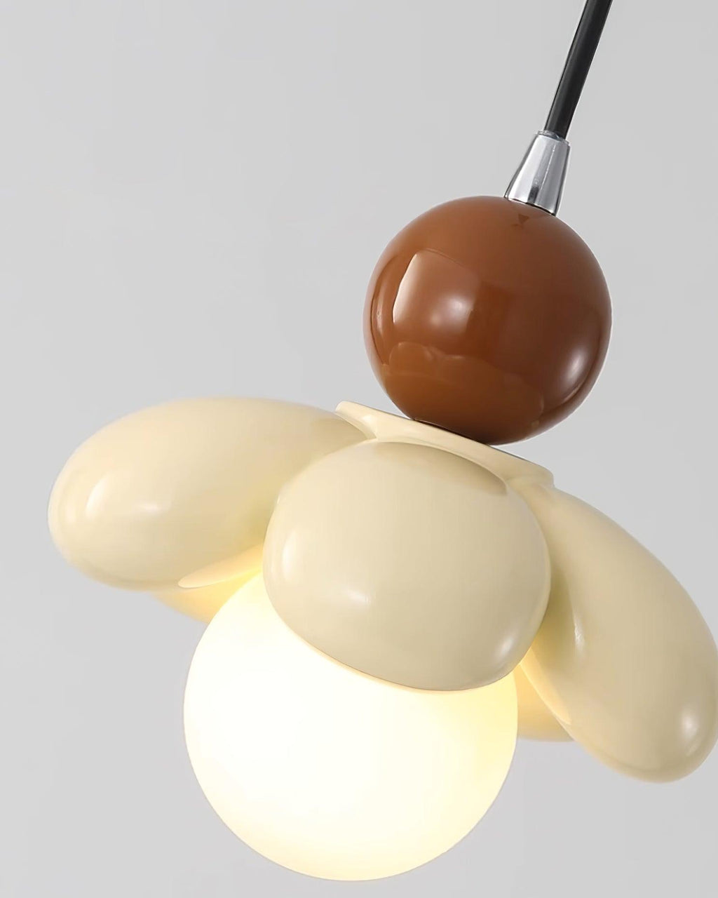 Maru Flower Metal Pendant Lamp — product view 20