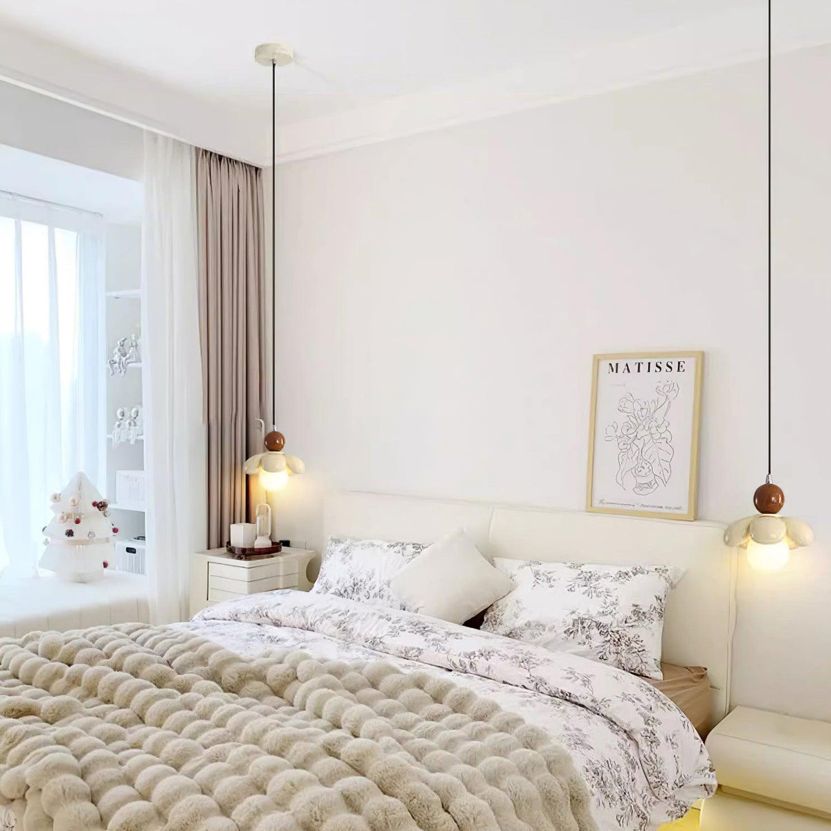 Maru Flower Metal Pendant Lamp — product view 10