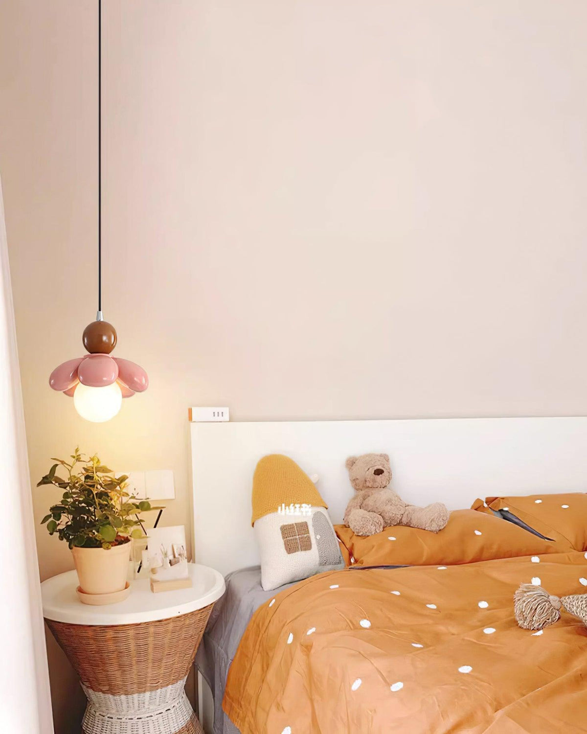 Maru Flower Metal Pendant Lamp — product view 22