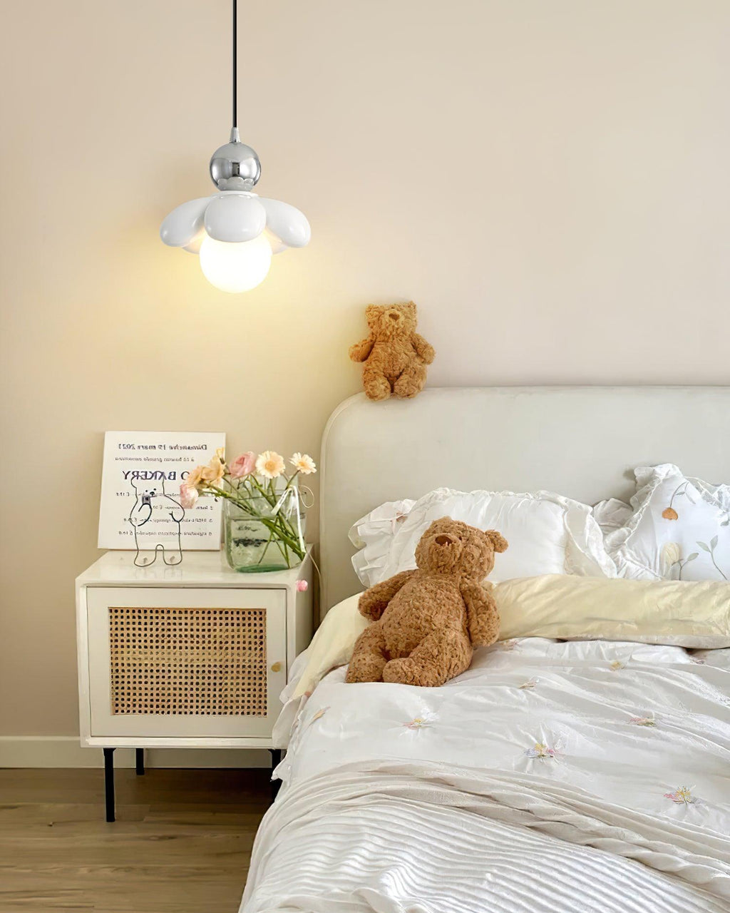 Maru Flower Metal Pendant Lamp — product view 6