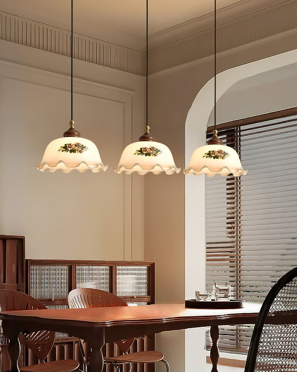 Nonna Floral Glass Pendant Lamp — product view 12