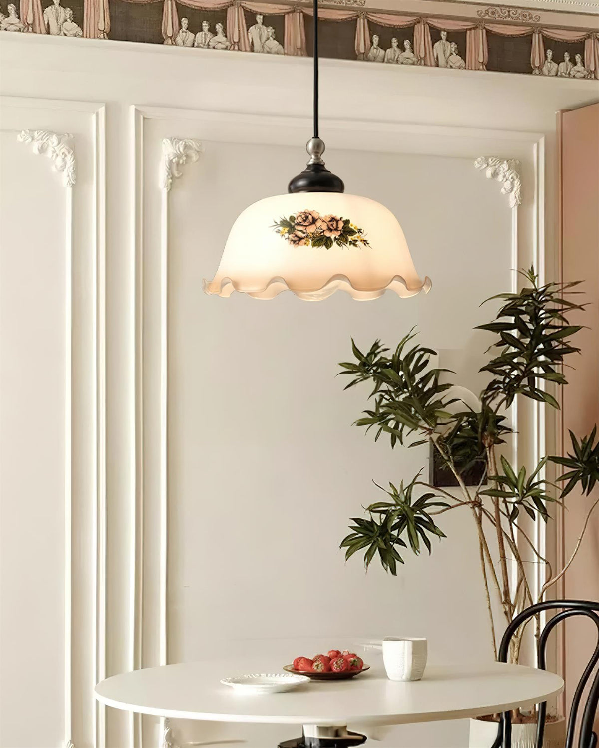 Nonna Floral Glass Pendant Lamp — product view 4