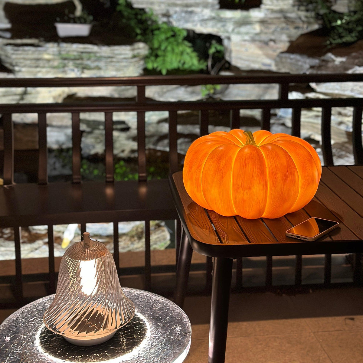 Pumpkin Metal Table Lamp — product view 3