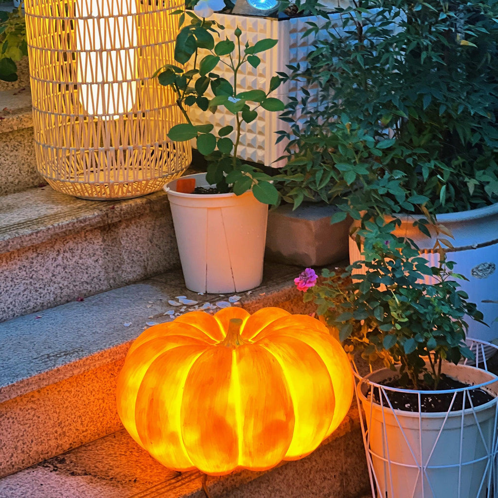 Pumpkin Metal Table Lamp — product view 4