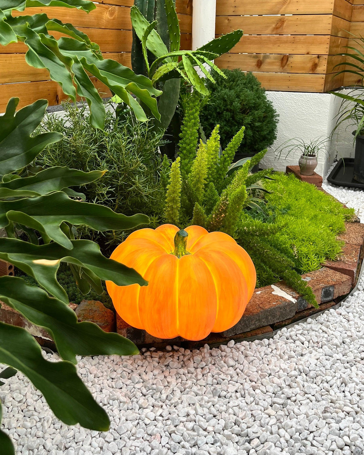 Pumpkin Metal Table Lamp — product view 31