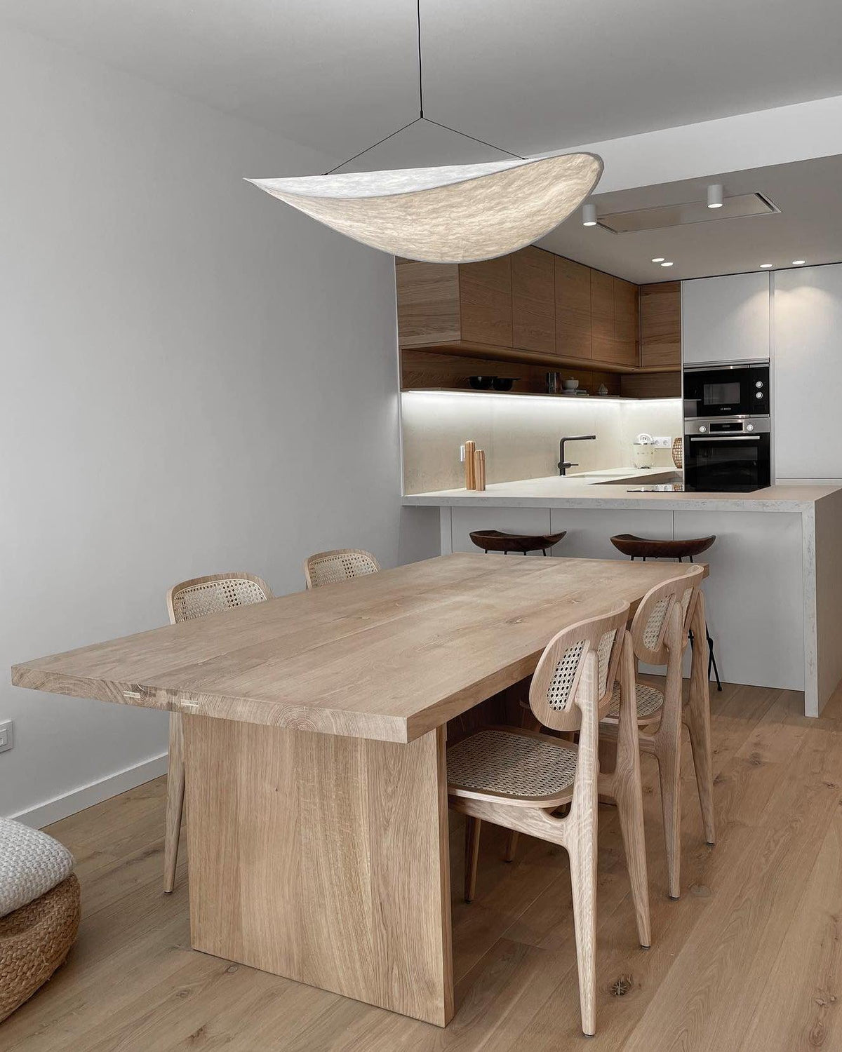 Tense Pendant Lamp