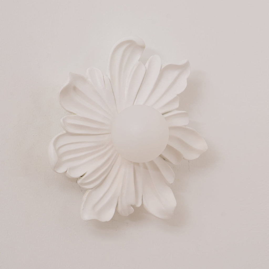Tina Flower Resin Wall Lamp — product view 39