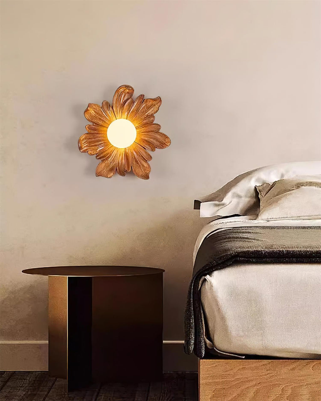 Tina Flower Resin Wall Lamp — product view 20