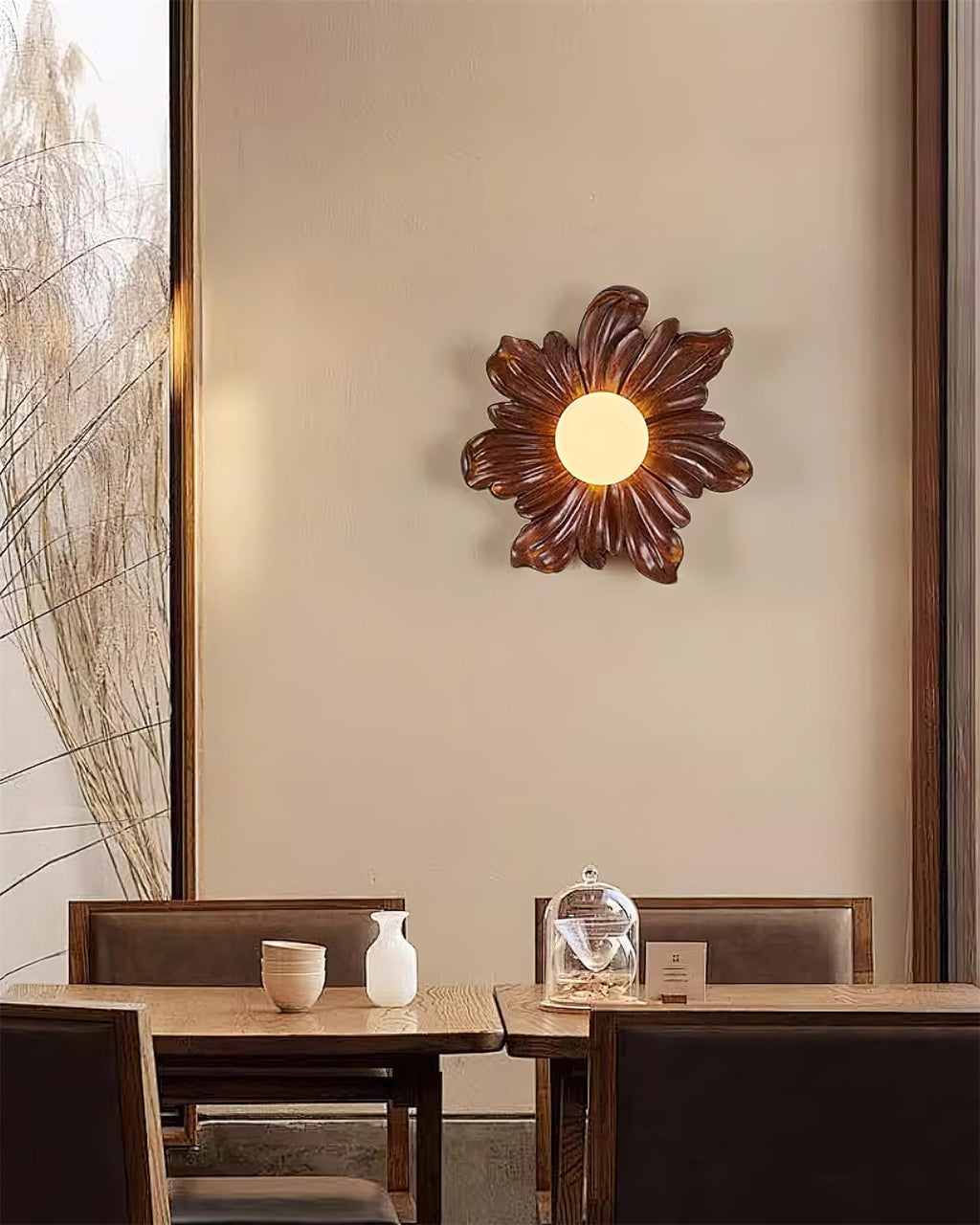 Tina Flower Resin Wall Lamp — product view 17