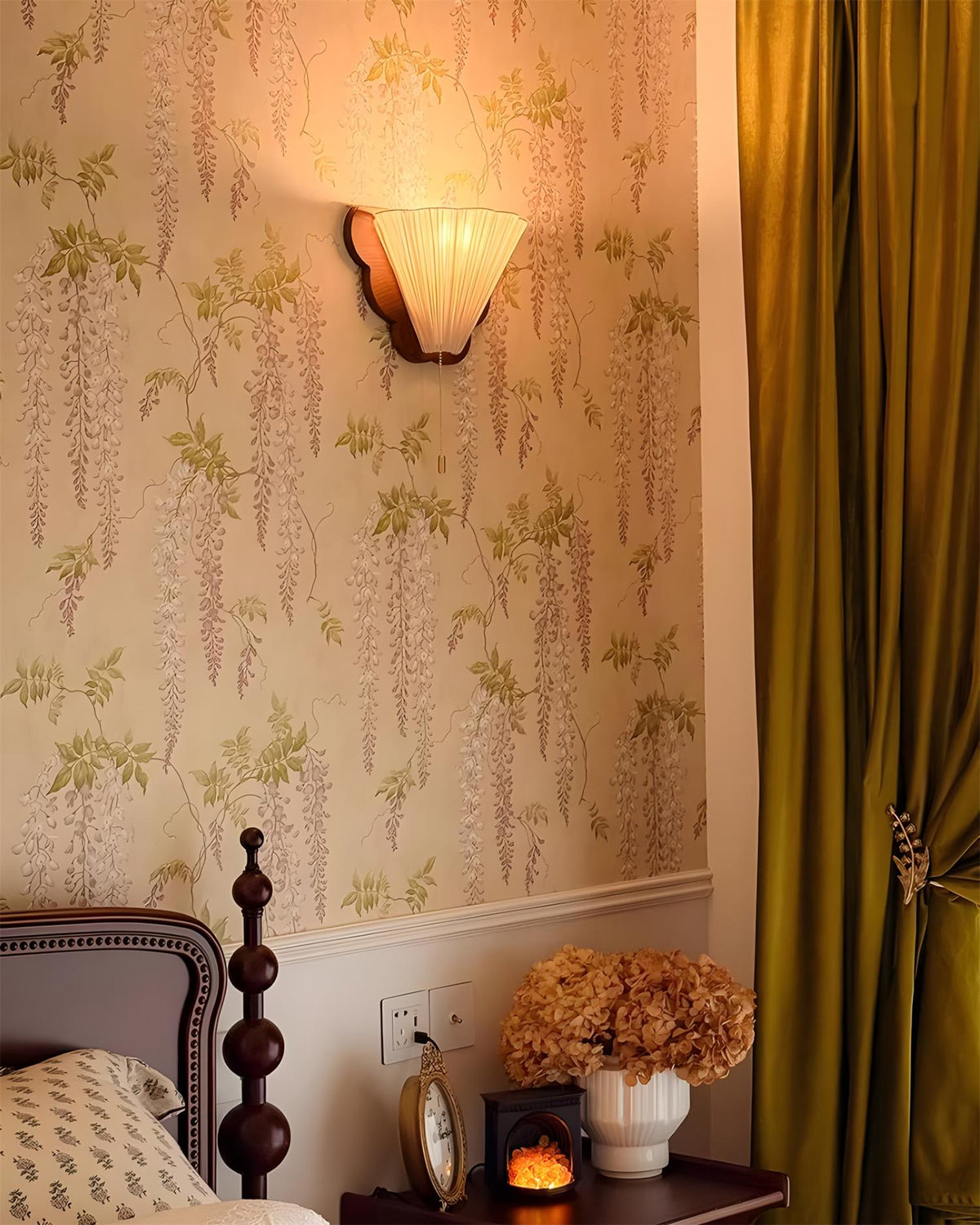Velune Wood Wall Lamp — product view 10