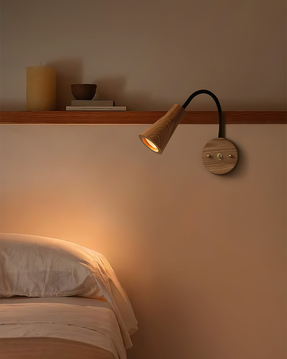 Woodcrest Wood Wall Lamp — product view 3