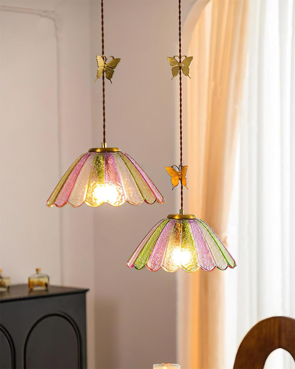 Leira Skirt Glass Pendant Lamp — product view 5