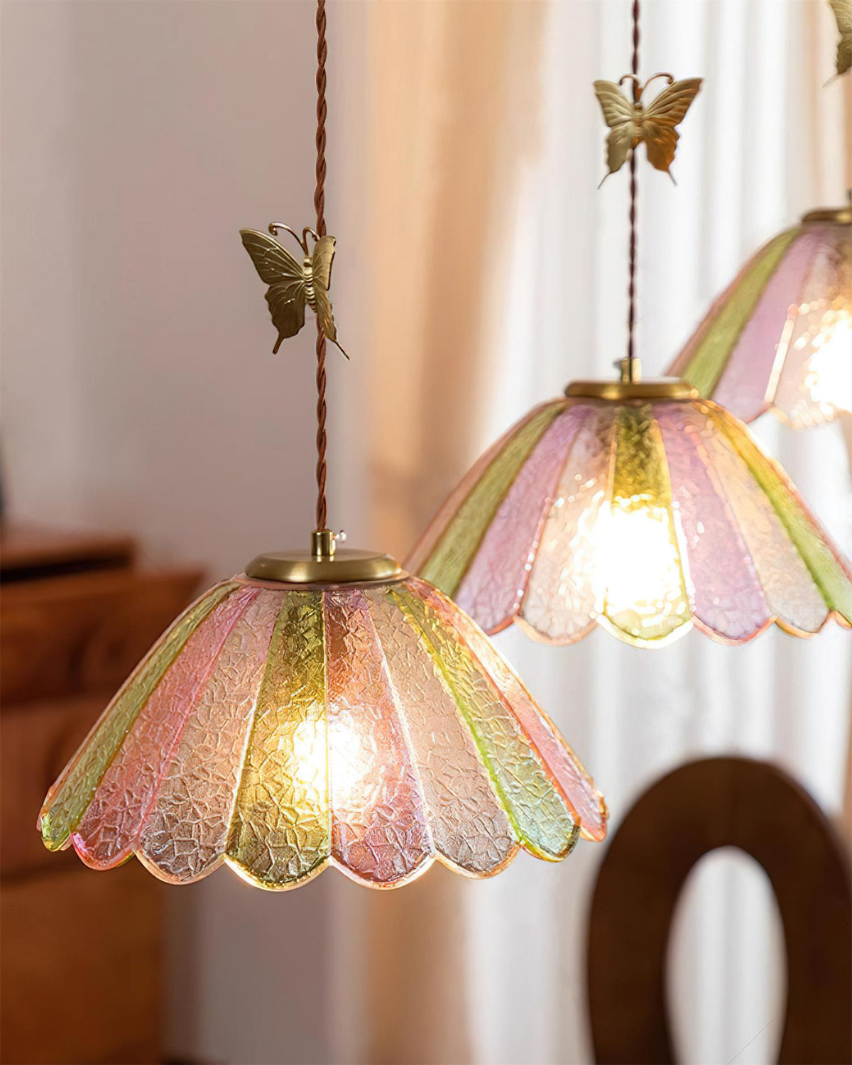 Leira Skirt Glass Pendant Lamp — product view 13