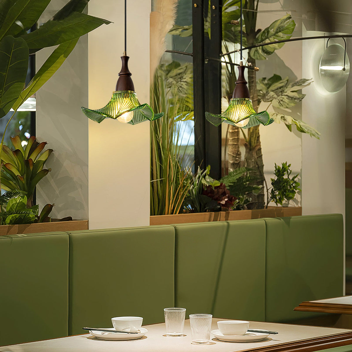 Lila Glass Pendant Lamp — product view 2