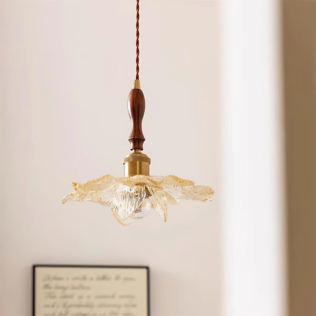 Dalie Lotus Wood Pendant Lamp — product view 9