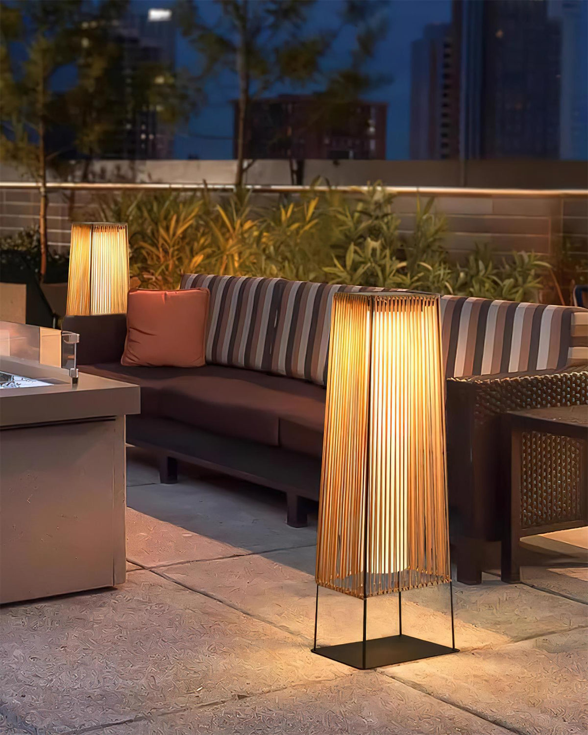 Solara Outdoor Post Light — product view 12